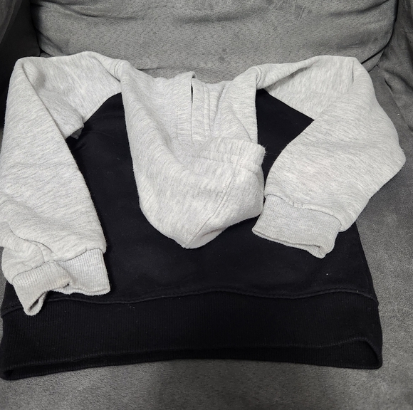 Under Armour Black and Gray Hoodie - Picture 4 of 4